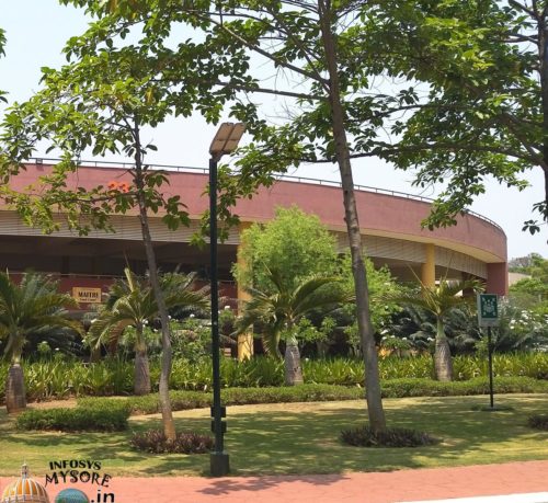 Maitri food court in infosys mysore